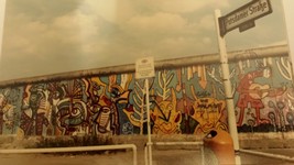 9-The Wall_graffiti_2.jpg